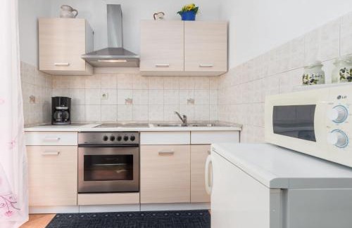 Kosinozici Apartamento | Apartment Nena-2 by Interhome
