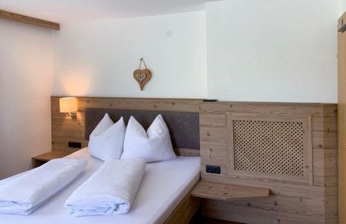 Schwendau Apartamento | Apartment Neuner-1 by Interhome