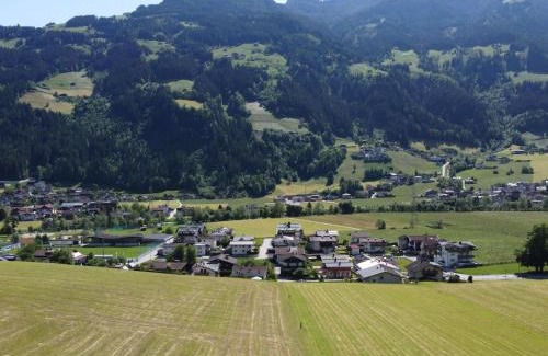 Schwendau Apartamento | Apartment Neuner-1 by Interhome