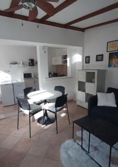 Mlini Apartamento | Apartment Nika on the beach Mlini