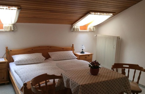 Ettenhausen Apartamento | Apartamento No. 5 / 1-4 pers., 72 m2 Aguja rugosa