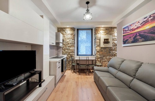 Caprino Bergamasco Apartamento | Apartamento 'Nottedì Case Vacanze 1' con Wi-Fi y aire acondicionado