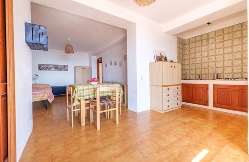 Canneto Apartamento | Apartment 'Oleandro' with Private Terrace and Wi-Fi