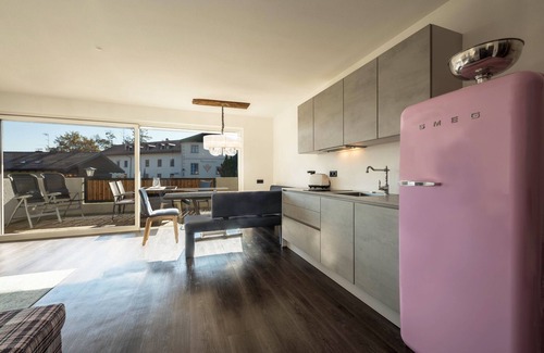 Tesimo Apartamento | Apartamento "Oma luisa - Schlosserhaus 31" con balcón, vistas a la montaña y Wi-Fi