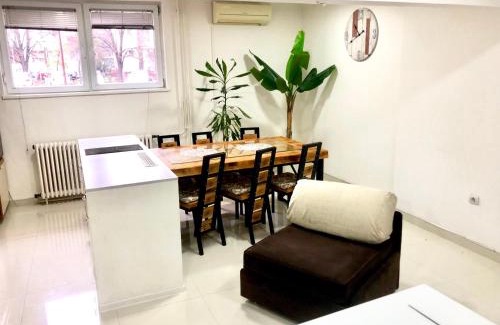 Pancevo Apartamento | Apartment on a river avenue