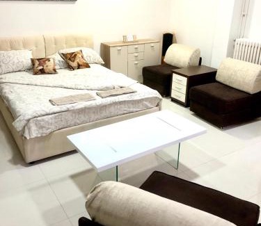 Pancevo Apartamento | Apartment on a river avenue