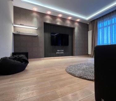 Halyts'kyi district Apartamento | Apartment on Arkhipenka with Panorama View