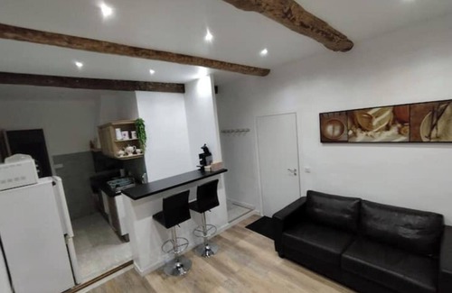 Nans-les-Pins Casa | Apartment on Chemin des ROYS