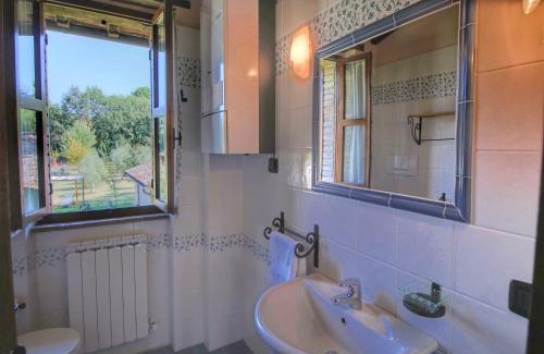 Todi Apartamento | Apartment on farm amidst the Umbrian hills