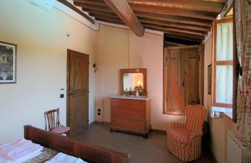 Todi Apartamento | Apartment on farm amidst the Umbrian hills