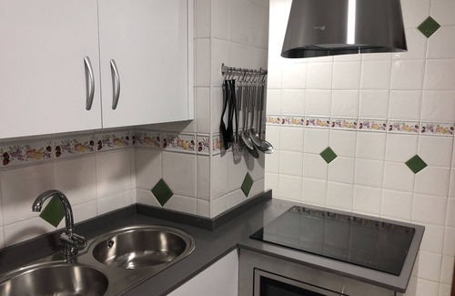 La Malagueta Apartamento | Piso en primera línea de playa con vistas al mar de Alborán, en la Malagueta