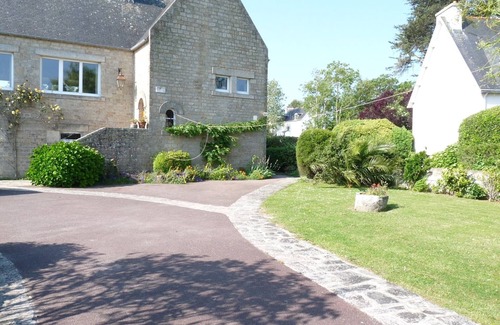 Loctudy Apartamento | apartment on the ground floor of a villa, directly by the sea