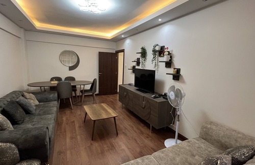 Gaziosmanpasa Apartamento | Apartment on the main street, in the middle of a lively neighborhood
