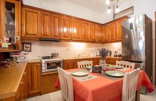 Aperathos Apartamento | Apartamento 'On the road house' con vistas a la montaña, balcón y Wi-Fi