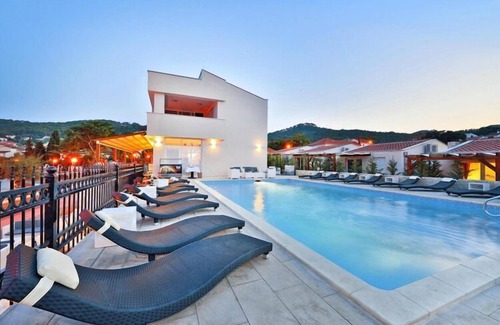 Preko Apartamento | Apartamento en Ugljan con piscina y playa