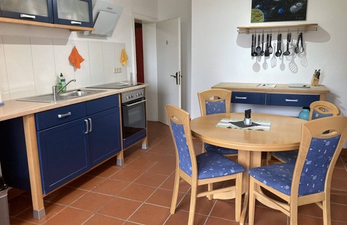 Overath Apartamento | Apartamento 'Oreste' con terraza privada, jardín privado y Wi-Fi