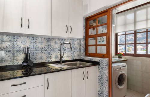 Tarajal Apartamento | Apartamento 'Orion Beach' con vistas al mar, terraza privada y Wi-Fi