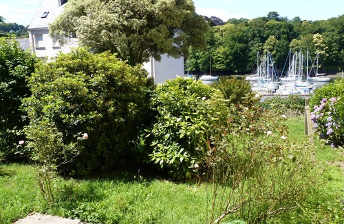 Douarnenez Apartamento | apartamento con vistas a jardín y veleros