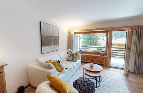 Celerina-Schlarigna Apartamento | Apartment Panorama - Well-Maintained 2.5-Room Apartment