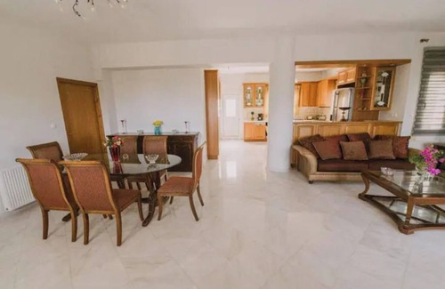 Monopari Apartamento | Apartamento 'Palailimnos' con vistas al mar, Wi-Fi y aire acondicionado