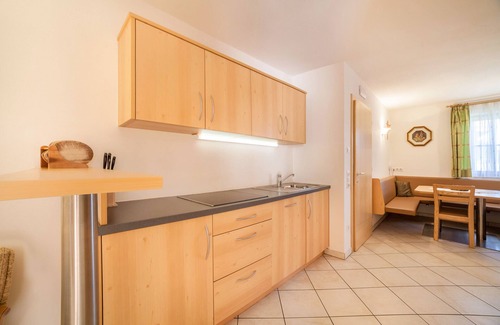 Racines Apartamento | Apartamento "Parigger Apt Zirbe" con balcón privado, jardín compartido y Wi-Fi
