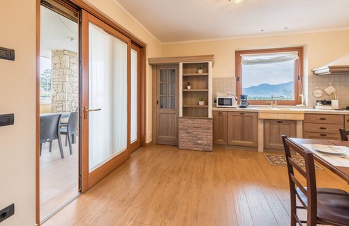 Albisano Apartamento | Apartamento 'Passioncasa' con piscina compartida, Wi-Fi y aire acondicionado