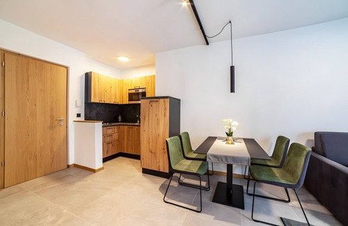Lagundo Apartamento | Apartamento 'Pauli 4' con vistas a la montaña, jardín compartido y Wi-Fi