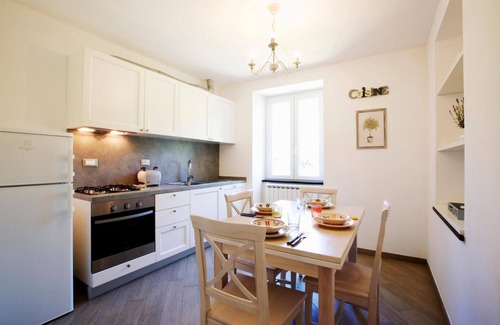 Deiva Marina Apartamento | Apartamento 'Pendolino' con vistas a la montaña, Wi-Fi y aire acondicionado