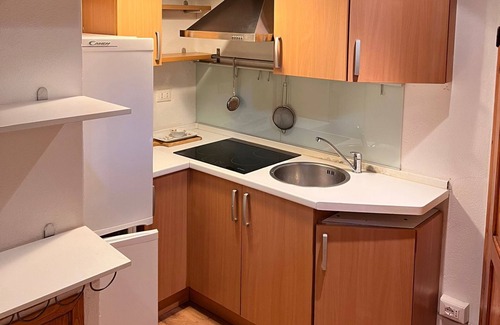 Lama Apartamento | Apartment "Petriolo" with Private Terrace & Wi-Fi
