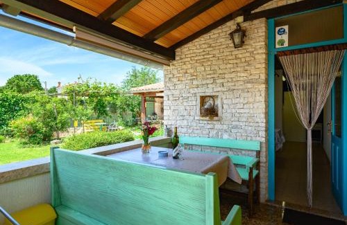 Tinjan Apartamento | Apartment Pina by Interhome