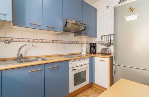 El Morche Apartamento | Apartamento 'Piso El Morche' con piscina compartida, terraza privada y Wi-Fi