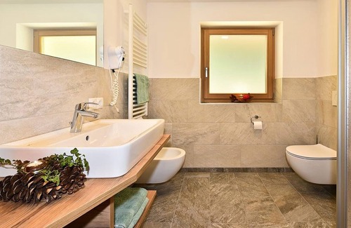 Villnoss Apartamento | Apartamento Fermeda con vistas a la montaña, balcones y Wi-Fi