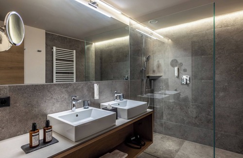 Burgusio Apartamento | Apartment 'Planitza' with Shared Pool, Private Terrace and Wi-Fi