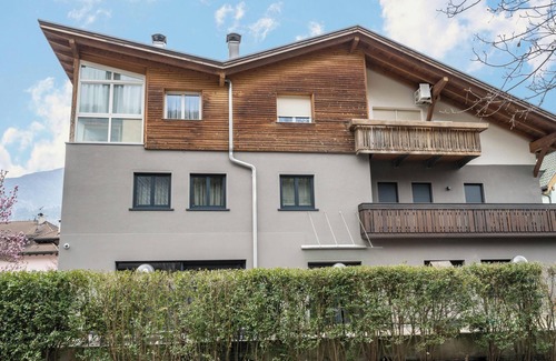 Bressanone Apartamento | Apartamento 'Plose 35' en ubicación estratégica con vistas a la montaña, balcón y Wi-Fi