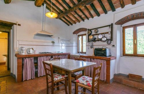 Pescia Apartamento | Apartment Podere Villa-Apt- Mezzo by Interhome