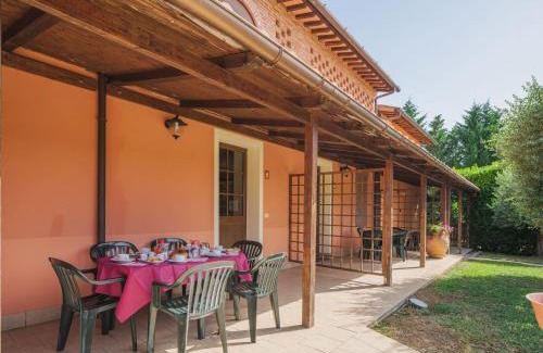 Orentano Apartamento | Apartment Ponziani-2 by Interhome