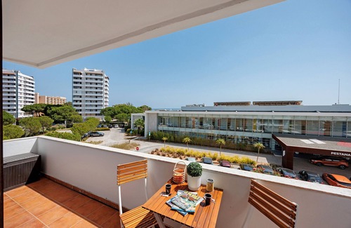 Torralta Apartamento | Apartment 'Pôr Do Sol' with Sea View, Wi-Fi and Air Conditioning