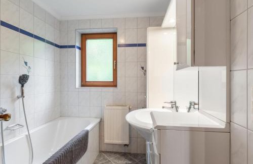 Bramberg am Wildkogel Apartamento | Apartment Prieslern-1 by Interhome