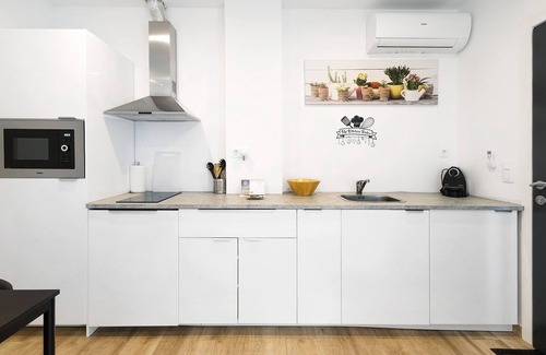 Vallpineda Apartamento | Apartment 'Precioso Sitges' with Private Terrace, Wi-Fi and Air Conditioning