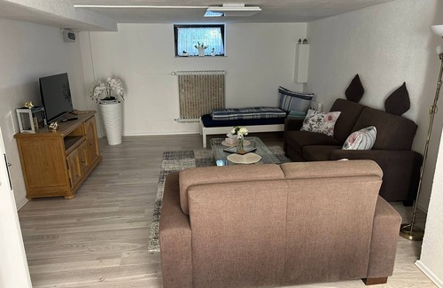 Geilenkirchen Apartamento | Apartamento 'Princesa' con jardín compartido y Wi-Fi
