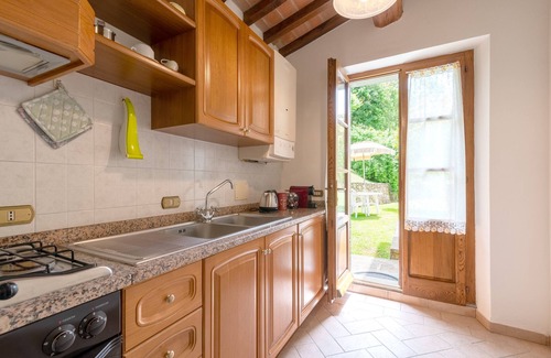 Lisciano Niccone Otro | Apartamento "Pugnano Alto - Grano" con piscina compartida y Wi-Fi