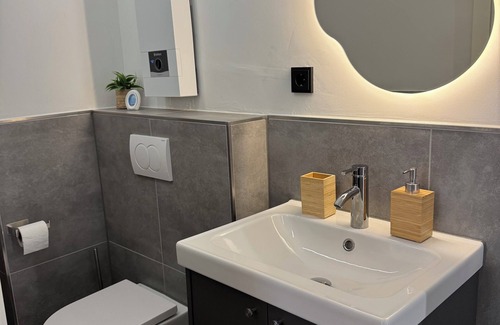 Iserlohn Apartamento | Apartment "Pure & Stylish: Black"