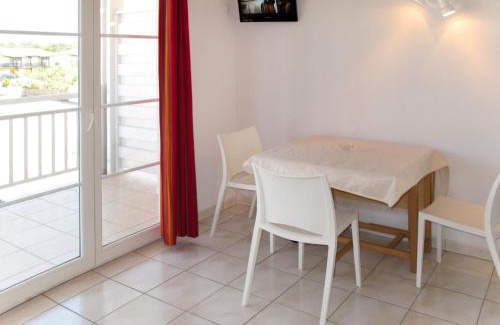 Biscarrosse Plage Apartamento | Apartment Résidence Belle Dune-2 by Interhome