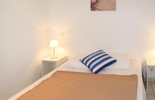 Biscarrosse Plage Apartamento | Apartment Résidence Belle Dune-2 by Interhome