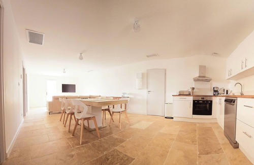 Pelissanne Apartamento | APARTMENT R+1 IN THE HEART OF THE OLIVE GROVES IN PROVENCE: SUN AND CICADAS GUARANTEED!