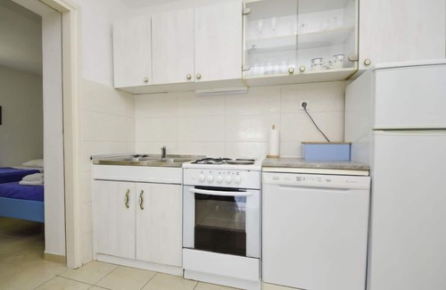 Baric Draga Apartamento | Apartamento Renata by Interhome