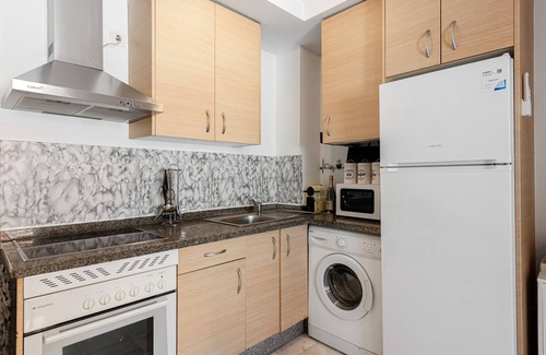 Bailen-Miraflores Apartamento | Apartamento 'Rd Berrocal' con Wi-Fi y aire acondicionado