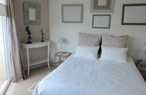 Saint-Marine Apartamento | Renovado apartamento de 100 metros del puerto y tiendas