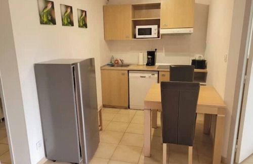 Santa-Maria-Poggio Apartamento | Apartment rental near the sea