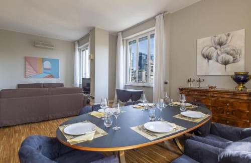 Varesine Apartamento | Apartment Repubblica City View by Interhome